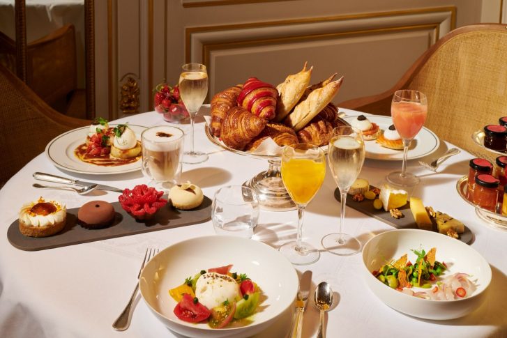 Breakfast & brunch at Hôtel Plaza Athénée